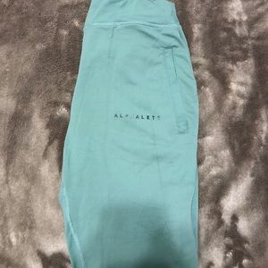 Women’s Green Alphalete Athletic Pants 👖 Size Md